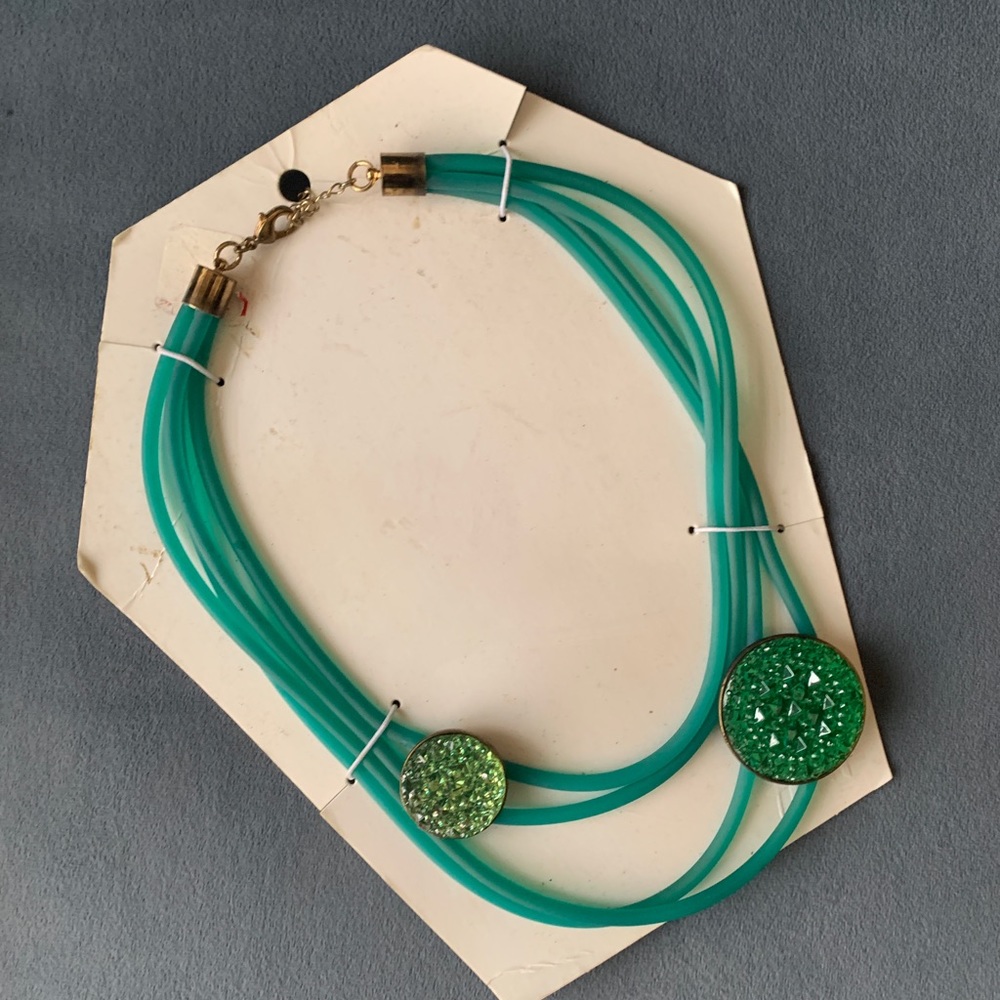 Brand New H&M neckpiece. - Picture 3 of 6